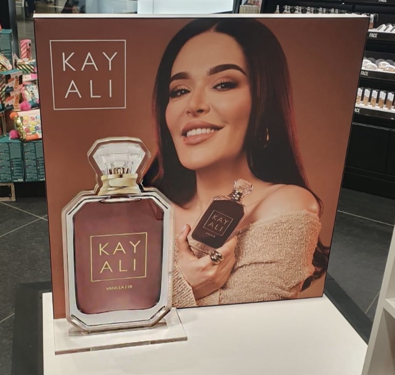 KAYALI X BRIGHTLEAF